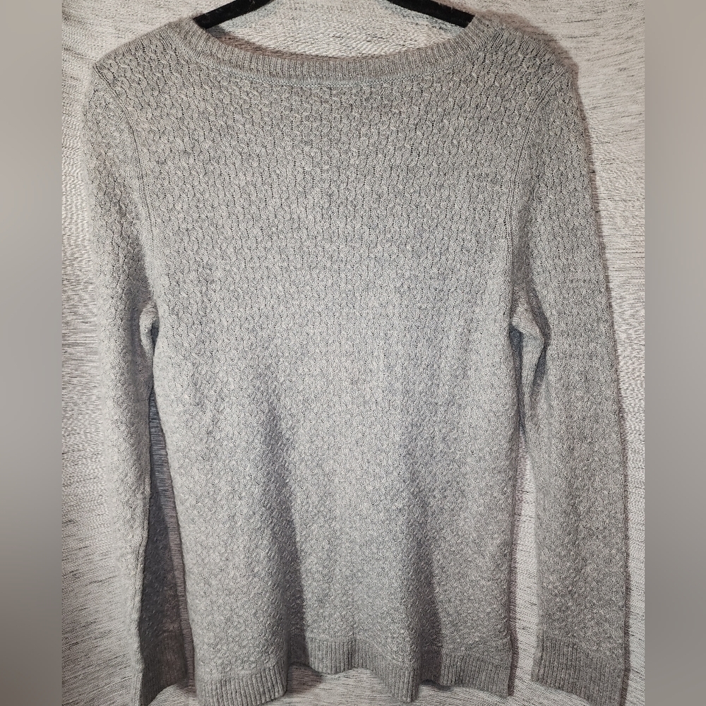 Talbots Gray Knit Wool Blend Medium Petite Long Sleeve Pullover Sweater - Picture 2 of 5